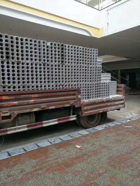 輕質隔墻
