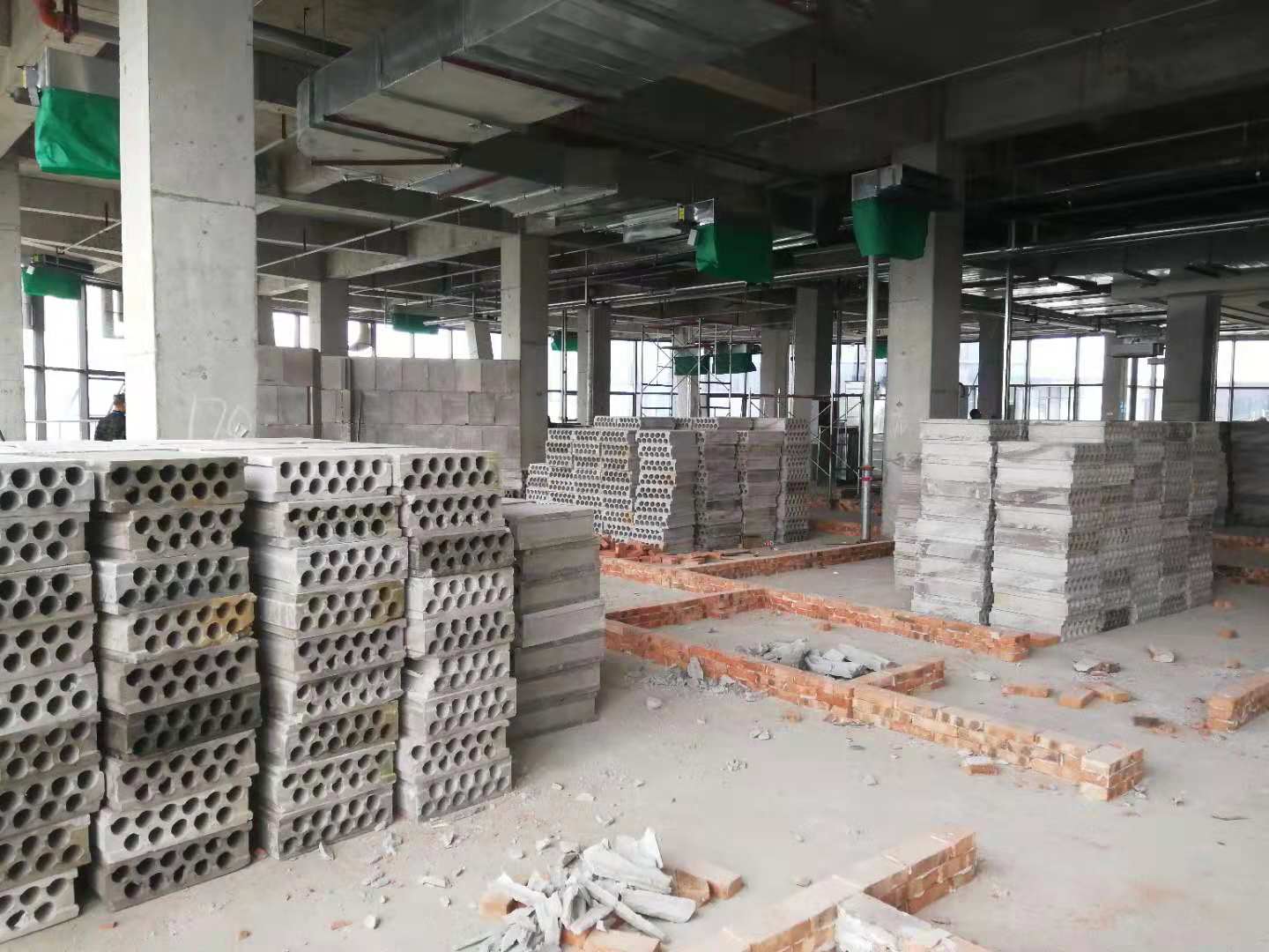 輕質隔墻